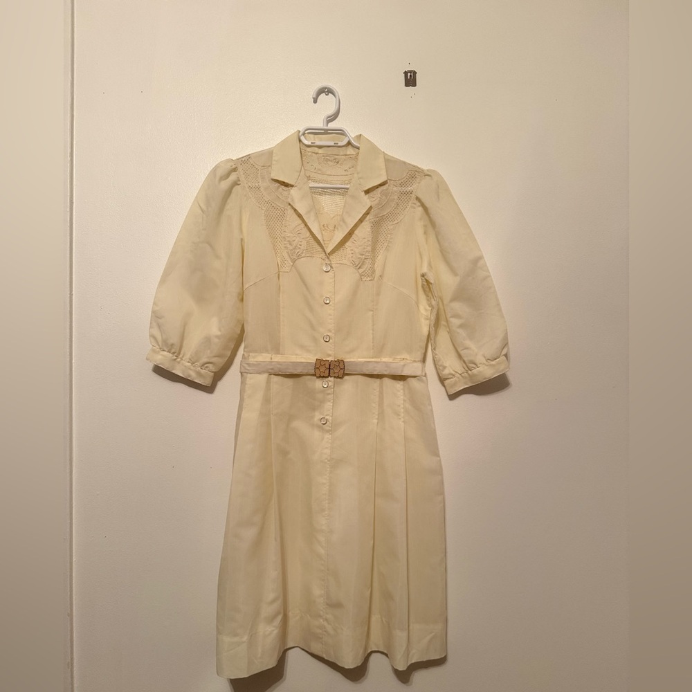 Vintage - Midi Cream Dress with Belt